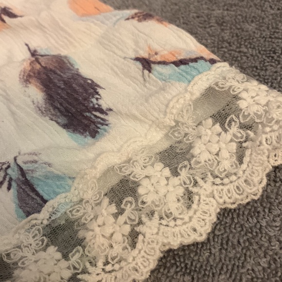 Multicolored Feather Print Short Sleeved Cardigan - Picture 2 of 4